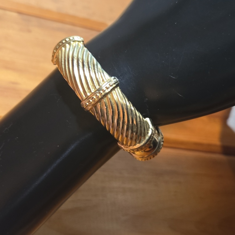 Ribbed Gold Tone Hinged Clamper Bracelet